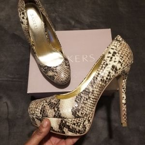 Baker's size 10 snakeskin print platform pumps
